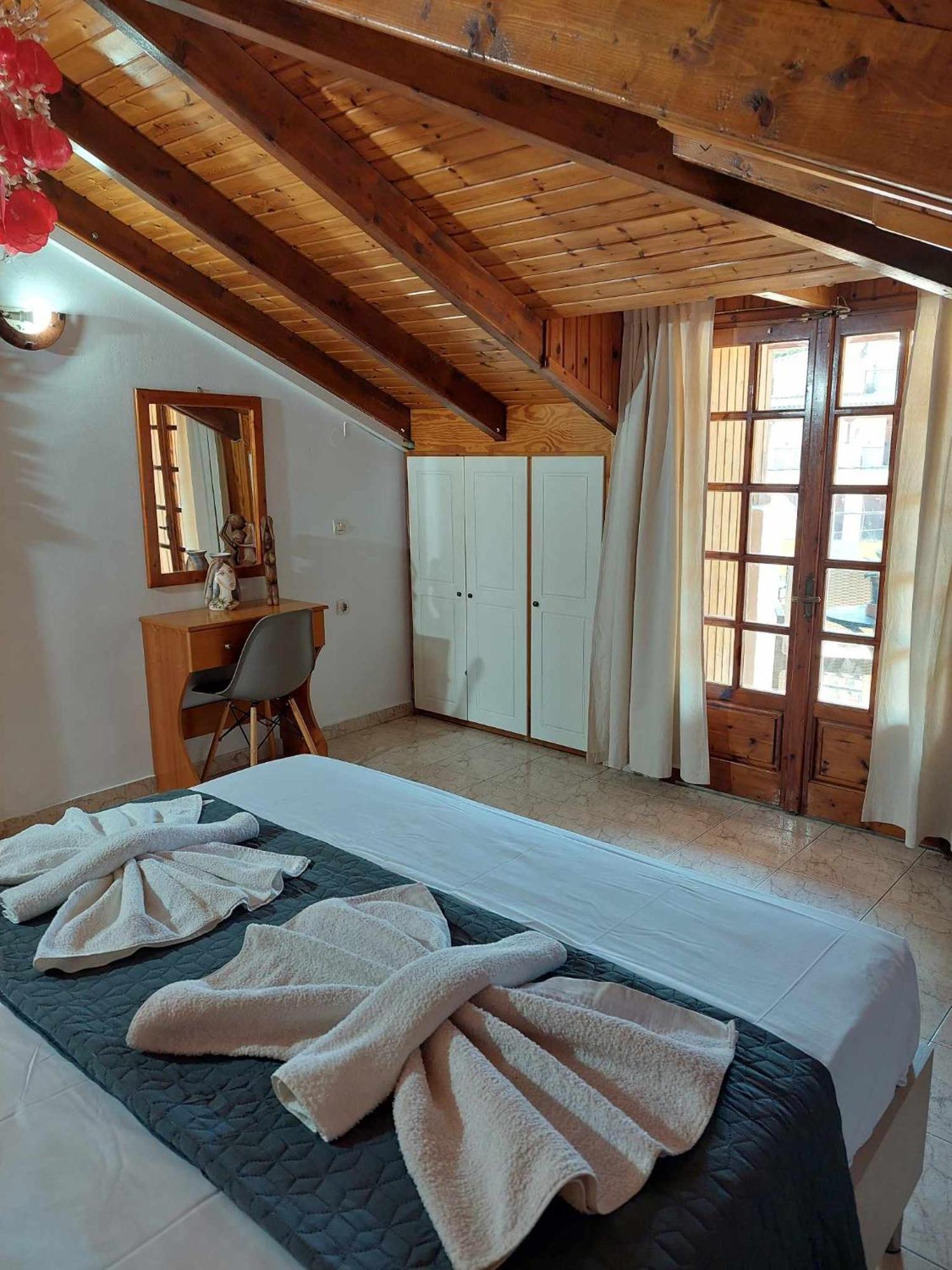 Georgia's Tsilivi (Zakynthos)